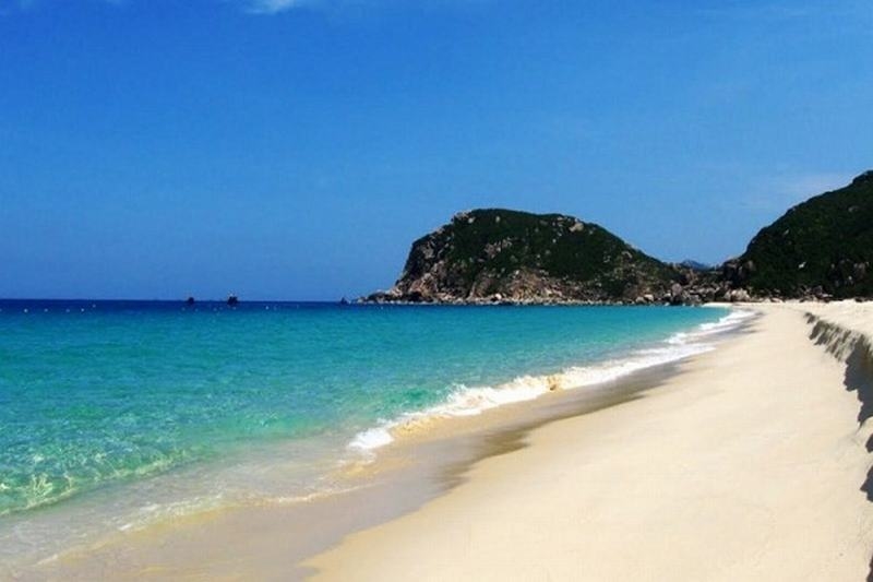 BIỂN XANH CÁT TRẮNG NẮNG VÀNG NHA TRANG