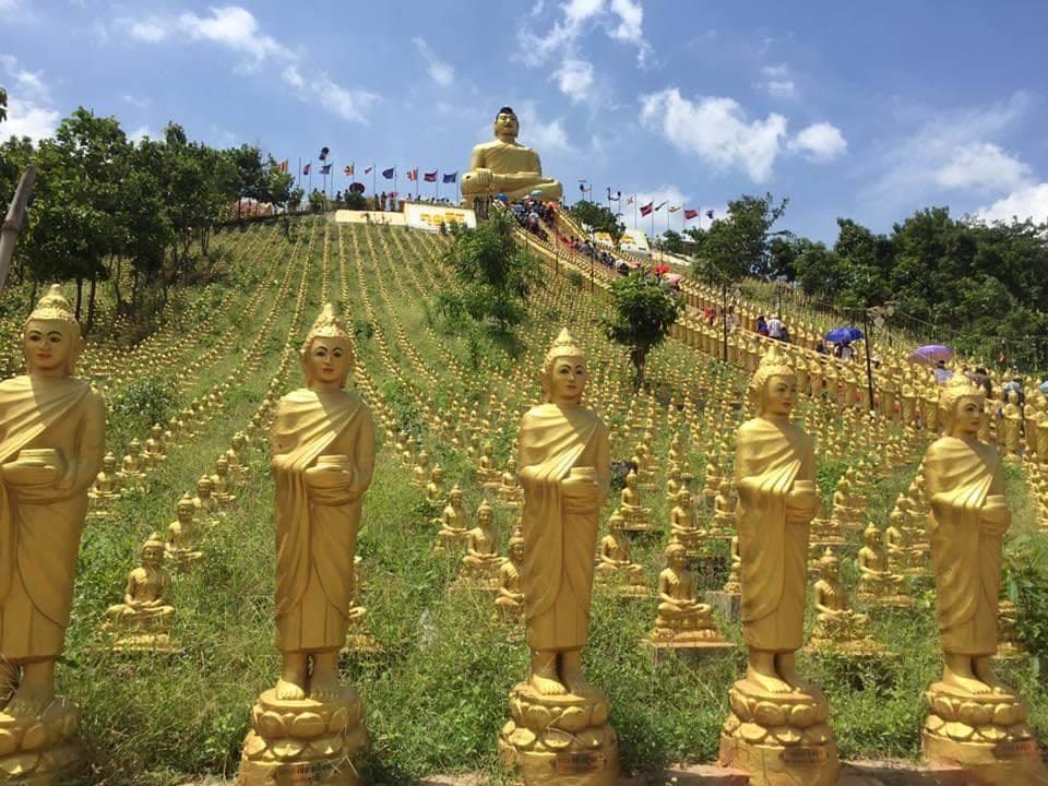 HÀNH HƯƠNG ĐẤT PHẬT, VIẾNG BÀ CHÚA XỨ, PHÁT TÂM THIỆN NGUYỆN TẠI VƯỜN CHÙA PUTKIRI –  CHAMPUCHIA